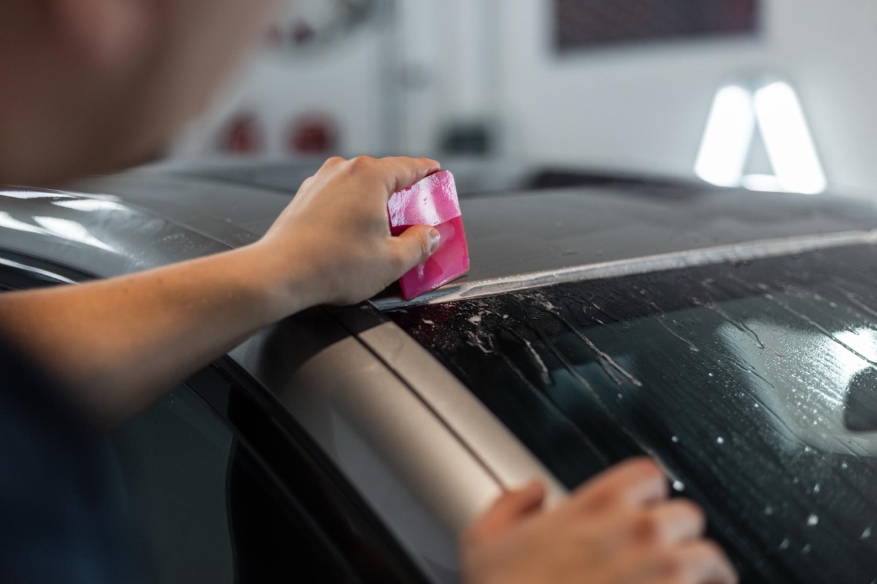 Folia PPF w Poznaniu – doskonała ochrona lakieru twojego samochodu