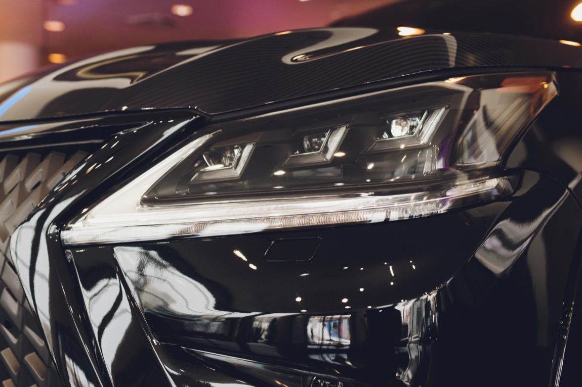 Ochrona lakieru samochodowego w Poznaniu: wszystko, co musisz wiedzieć o folii PPF